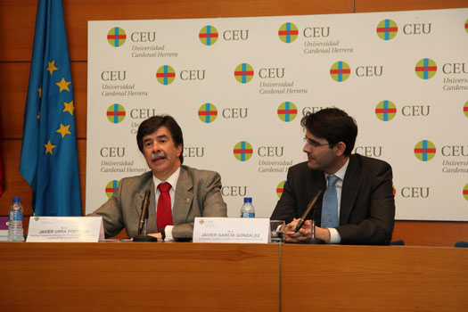 El psicólogo forense, Javier Urra, junto con el profesor de Derecho Penal, Javier García.