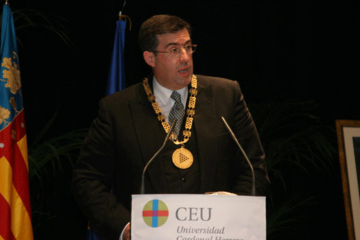 Alfredo Dagnino, Gran Canciller de la Universidad, durante su discurso.