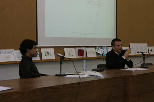 El arquitecto Nicolás Tugas, junto al profesor Luca Brunelli, en el Salón de Actos de la ESET.