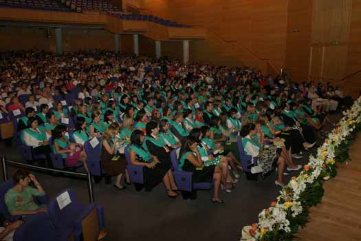 La Cardenal Herrera gradúa a 112 alumnos de Enfermería en el Palacio de Congresos de Valencia.