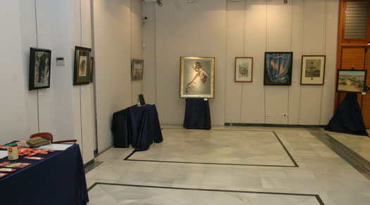 La exposición "45 Artistas Valencianos" se puede visitar en la Sala de Exposiciones del Palacio de Colomina.