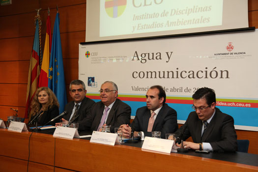 El conseller Cotino, durante su intervención en la Jornada organizada por el IDEA.