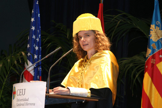 La dotora Volkow, en su discurso de investidura domo doctora Honoris Causa