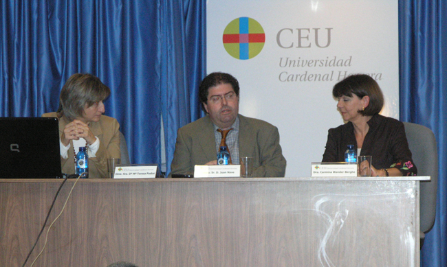 El vicerrector de Posgrado e Investigación, Juan Nave, inauguró las sesiones del Encuentro.