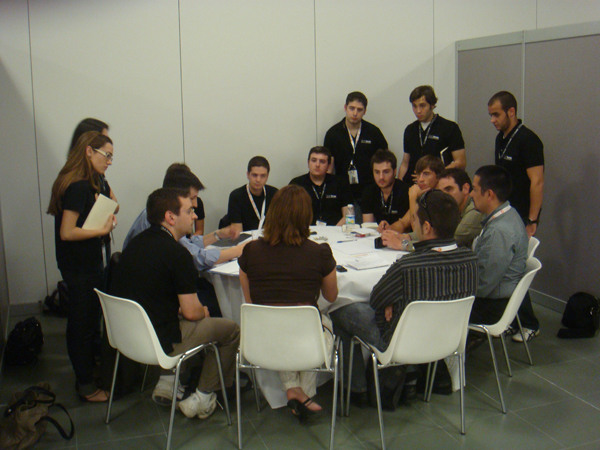 Los estudiantes de la ESET durante el workshop celebrado en la sede del Ifema en Madrid.