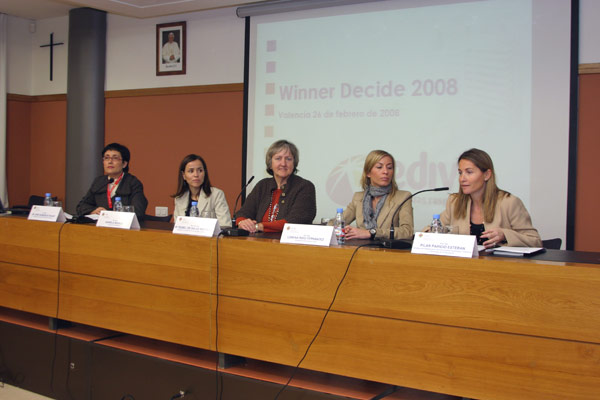 María José González, Daniela Broilo, Isabel de Salas, Lorena Roig y Pilar Paricio, durante la presentación del briefing de Edival.