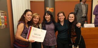Las integrantes del equipo ‘Mee Too’ de la Universidad CEU Cardenal Herrera ganan la final del concurso de proyectos publicitarios Winner Decide