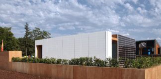 La casa solar sostenible diseñada por los estudiantes de Arquitectura de la CEU-UCH sale hacia Madrid para participar en la final del concurso Solar Decathlon Europe