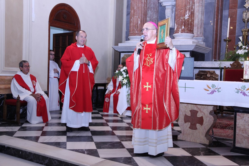 Arzobispo detalle CEU-UCH