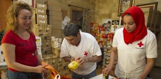Antiguos alumnos de la CEU-UCH colaboran con la campaña “Recetas para un mundo sin hambre” de Cruz Roja