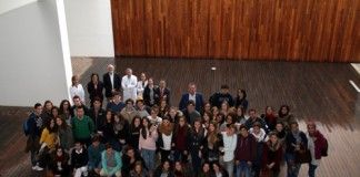 Estudiantes de Farmacia de la CEU-UCH visitan las instalaciones del Colegio de Farmacéuticos