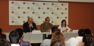 Rafael Arenas, vocal de Societat Civil Catalana, en la CEU-UCH: “El 9N es un ejemplo palmario de que el marco legal no se está respetando ni se está haciendo respetar”