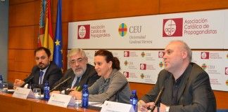Rosa Vidal aborda en la Universidad CEU Cardenal Herrera “la encrucijada de RTVV”
