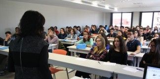 200 estudiantes de Bachillerato asisten a las Jornadas de Puertas Abiertas de la CEU-UCH en Elche