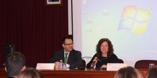Clase con el gerente del Colegio de Farmacéuticos de Valencia para los alumnos del Título en Gestión y Marketing farmacéutico de la CEU-UCH