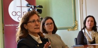 La presidenta de la FAPE señala la escasa presencia de mujeres en los puestos directivos de los medios de comunicación
