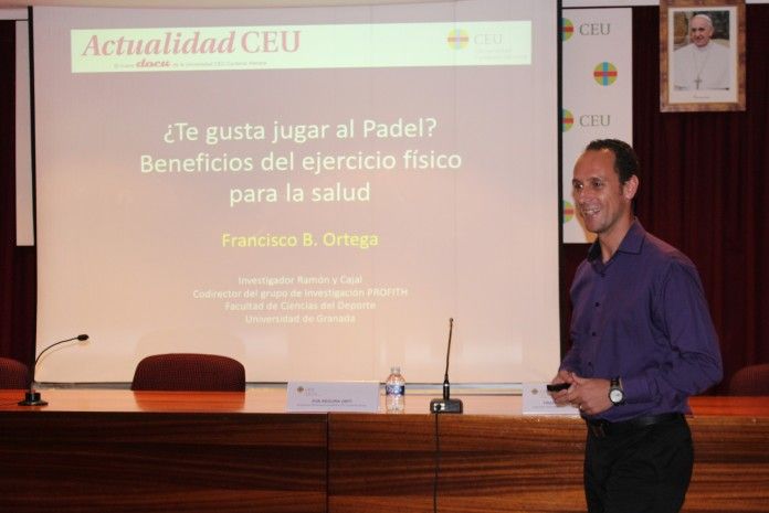 El investigador de la Universidad de Granada, Francisco B. Ortega, en CEU-Descubre.