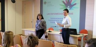 Una charla sobre las enfermedades raras clausura el ciclo Educar para la salud de la CEU-UCH de Castellón