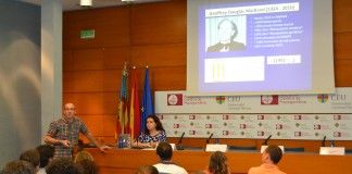 El profesor Stefan Schiller ha presentado la Terapia Manual basada en el concepto Maitland, en la Universidad CEU Cardenal Herrera