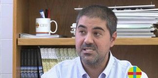 Víctor Claramunt, diseñador formado en la CEU-UCH, mejor director en el International Fashion Film Festival de Los Ángeles