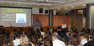 El director del Instituto de Inmunología Clínica y Enfermedades Infecciosas ha impartido, en la CEU-UCH, el Seminario de Actualización en Leishmaniosis