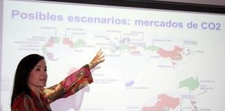 Una profesora de la CEU-UCH de Elche imparte un seminario sobre contabilidad de los derechos de emisiones de gases a ejecutivos de Abengoa