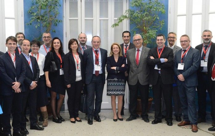 En el centro, la rectora de la CEU-UCH, Rosa Visiedo, junto al presidente de ISACA-CV, Roberto Soriano (a su dcha.), el director general Vicente Aguiló y el profesor de la CEU-UCH Juan Pardo (a su izq.).