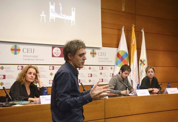 Mireia Cervera, Juan Mallén, Borja García y Sara Barquero, en la sesión sobre contract celebrada en el Palacio de Colomina CEU.