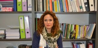 La profesora de la CEU-UCH Lorena Andrés analiza cómo viven las mujeres la transición de ser abuelas