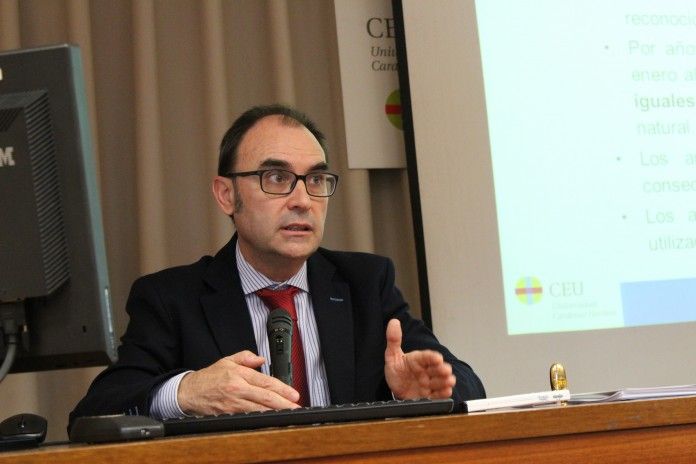 El vicerrector de Investigación de la CEU-UCH, Ignacio Pérez Roger.