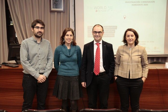 De izq. a dcha. Pablo Coret y Joumana Sweiss, de RUVID; el vicerrector de Investigación de la CEU-UCH, Ignacio Pérez Roger; y la gerente de RUVID, Pilar Durá.