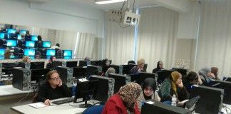 La CEU-UCH de Elche acoge un curso de informática para la empleabilidad destinado a mujeres inmigrantes