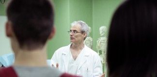 Taller de Anatomía en la CEU-UCH para estudiantes preuniversitarios