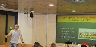 El psicólogo del Villarreal C.F. imparte una charla a los estudiantes de Magisterio de la CEU-UCH de Castellón