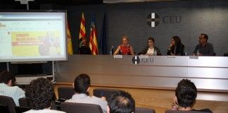 Empresarios alicantinos explican en el CEU de Elche sus procesos de internacionalización