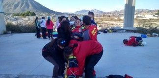 El Grupo de Rescate Canino de Alicante imparte un taller sobre actuación en catástrofes alumnos de Enfermería del CEU de Elche