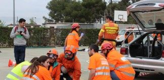 Alumnos de Enfermería del CEU han participado en un simulacro de accidente con la colaboración de Bomberos y Protección Civil