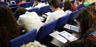 Alumnos de Magisterio del CEU de Elche crean dos portales web con recursos para un uso seguro de internet en la infancia