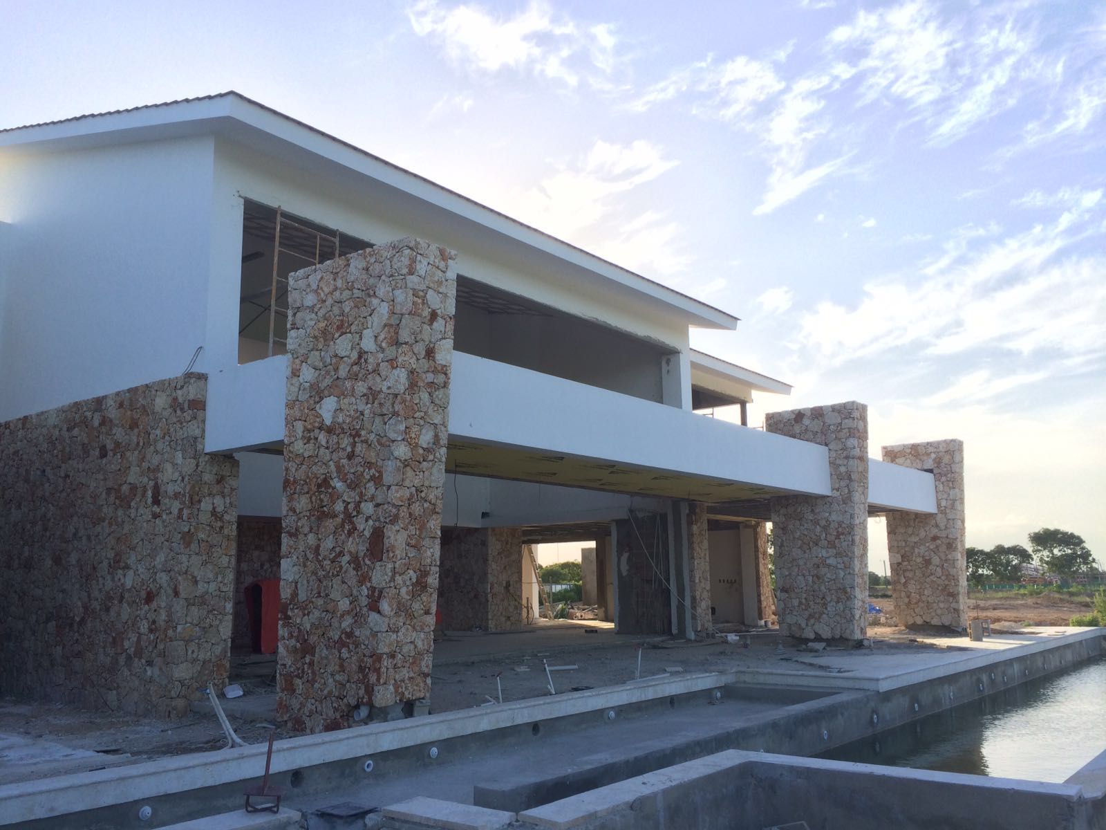 La Villa Dye Fore, otro de los proyectos de Juan Granell en República Dominicana, actualmente en fase de construcción.