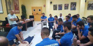 El CEU imparte un taller de RCP y primeros auxilios a monitores de fútbol base en Callosa de Segura