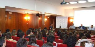 Alumnos de primero de Medicina del CEU visitan el Colegio de Médicos de Castellón