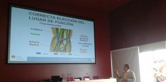 Expertos en prevención de riesgos biológicos imparte un taller a alumnos de Enfermería del CEU