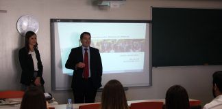 Expertos de Cuatrecasas imparten talleres profesionales a estudiantes de Derecho del CEU de Elche