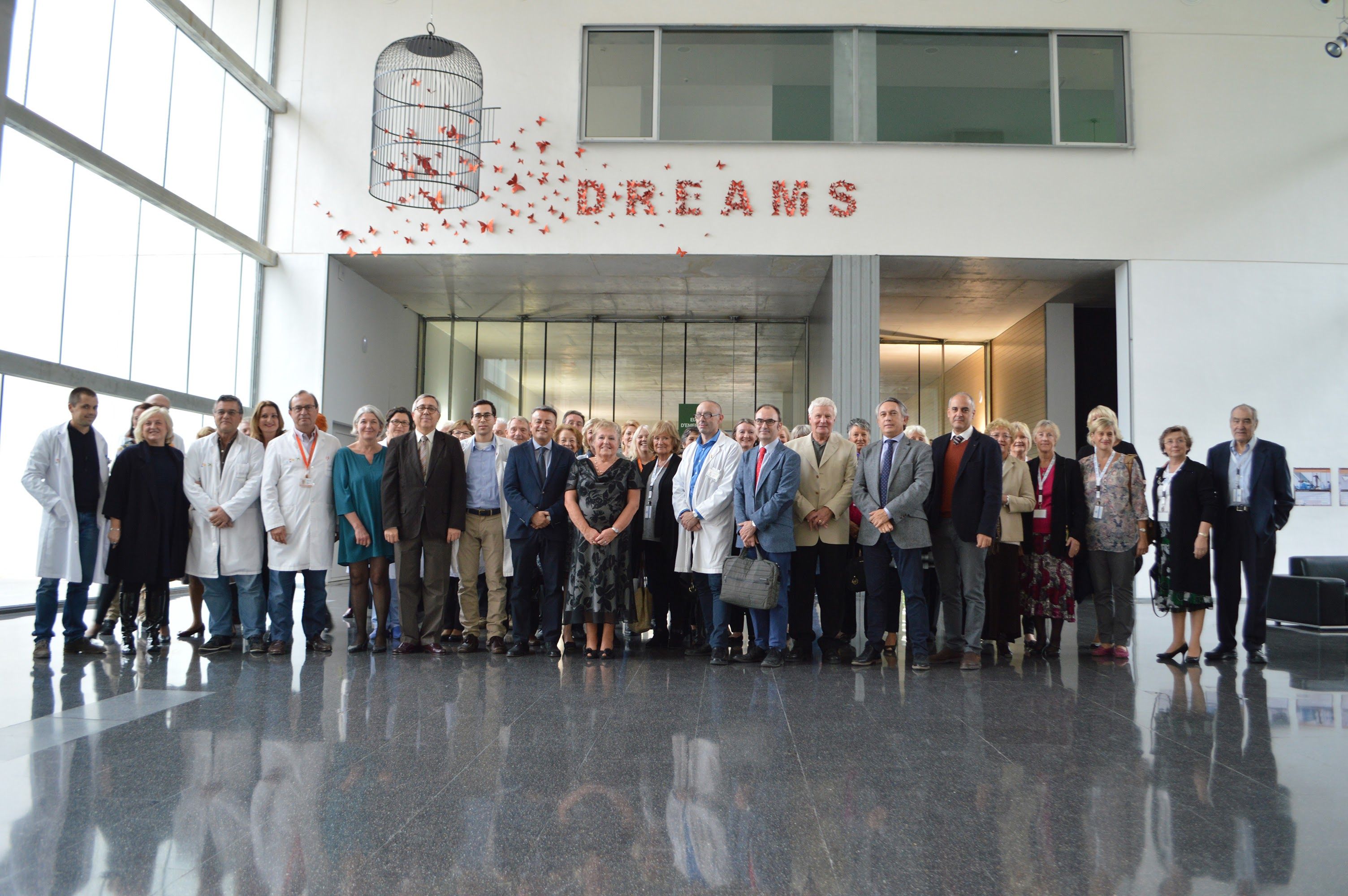 El nuevo Laboratorio en el Hospital de Dénia es fruto de la colaboración entre Marina Salud, la CEU-UCH y Cancer Care de Javea.
