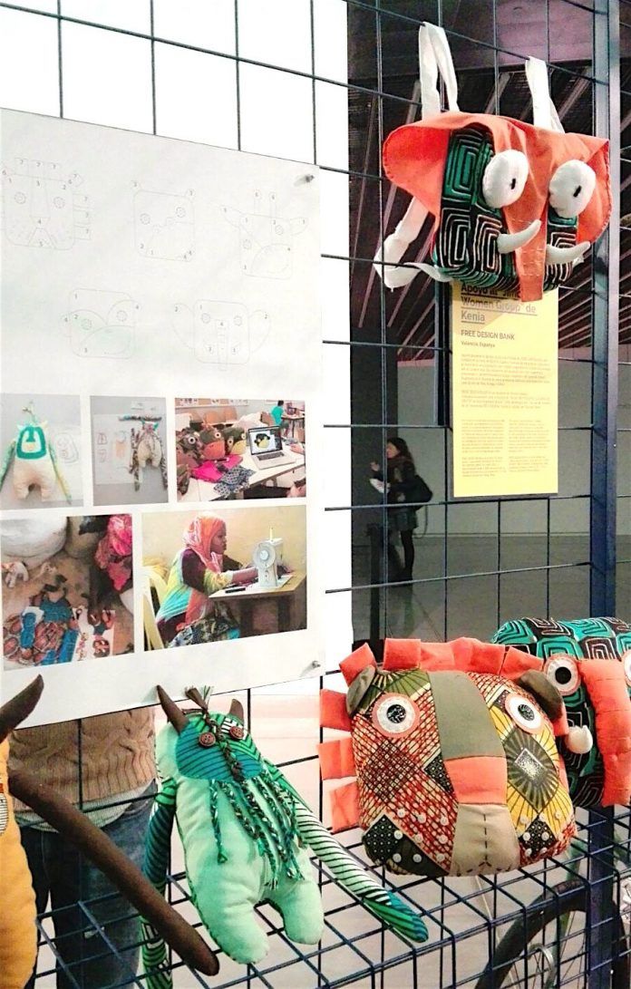 Fotos y objetos del proyecto en Kenia del Free Design Bank, en el Museo del Diseño de Barcelona.