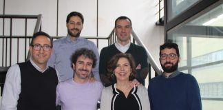 Inician un ensayo clínico para reducir el estrés crónico en pacientes con enfermedad de Crohn En la imagen, abajo, José Miguel Soria (CEU-UCH), Xavier Cortés (Hospital Sagunto), Rosa Baño (UV) y Ausiàs Cebolla (UV); arriba, Rafael González (CEU-UCH) y Juan Francisco Lisón (CEU-UCH).