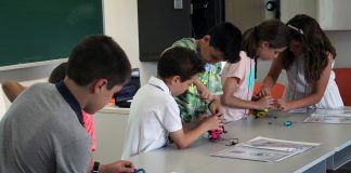 Innovación y creatividad: más de 100 escolares participan en un concurso de robótica del CEU