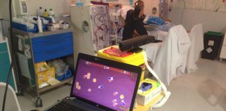 GoodRENal Project: fondos nacionales y europeos para promover hábitos saludables en hemodiálisis Imagen del juego de realidad virtual testado por investigadores del CEU-UCH en pacientes de la Unidad de Hemodiálisis del Hospital de Manises.