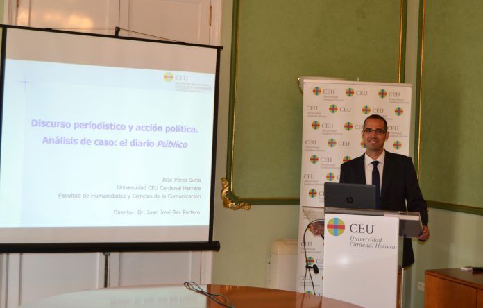 El periodista José Pérez Suria, durante la defensa de su tesis doctoral en el CEU-UCH.