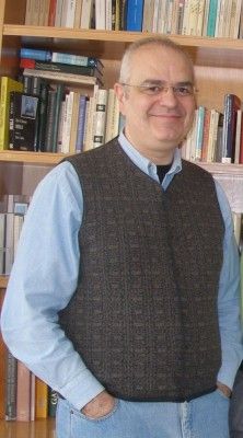 Miguel Catalán es profesor del Departamento de Ciencias Políticas, Ética y Sociología de la CEU UCH.